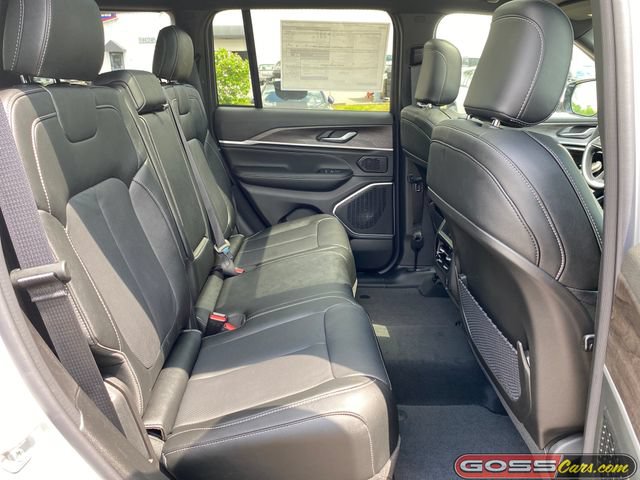 Certified 2026 Jeep Grand Cherokee Limited AWD/4WD image 8