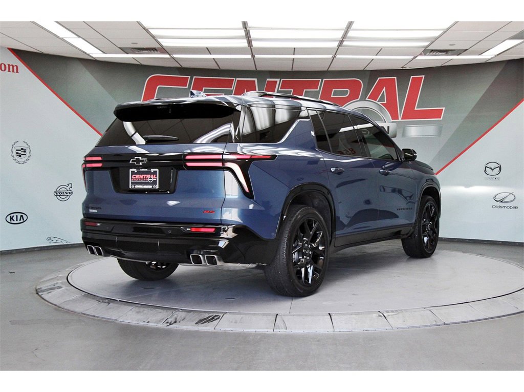 Used 2025 Chevrolet Traverse RS image 5