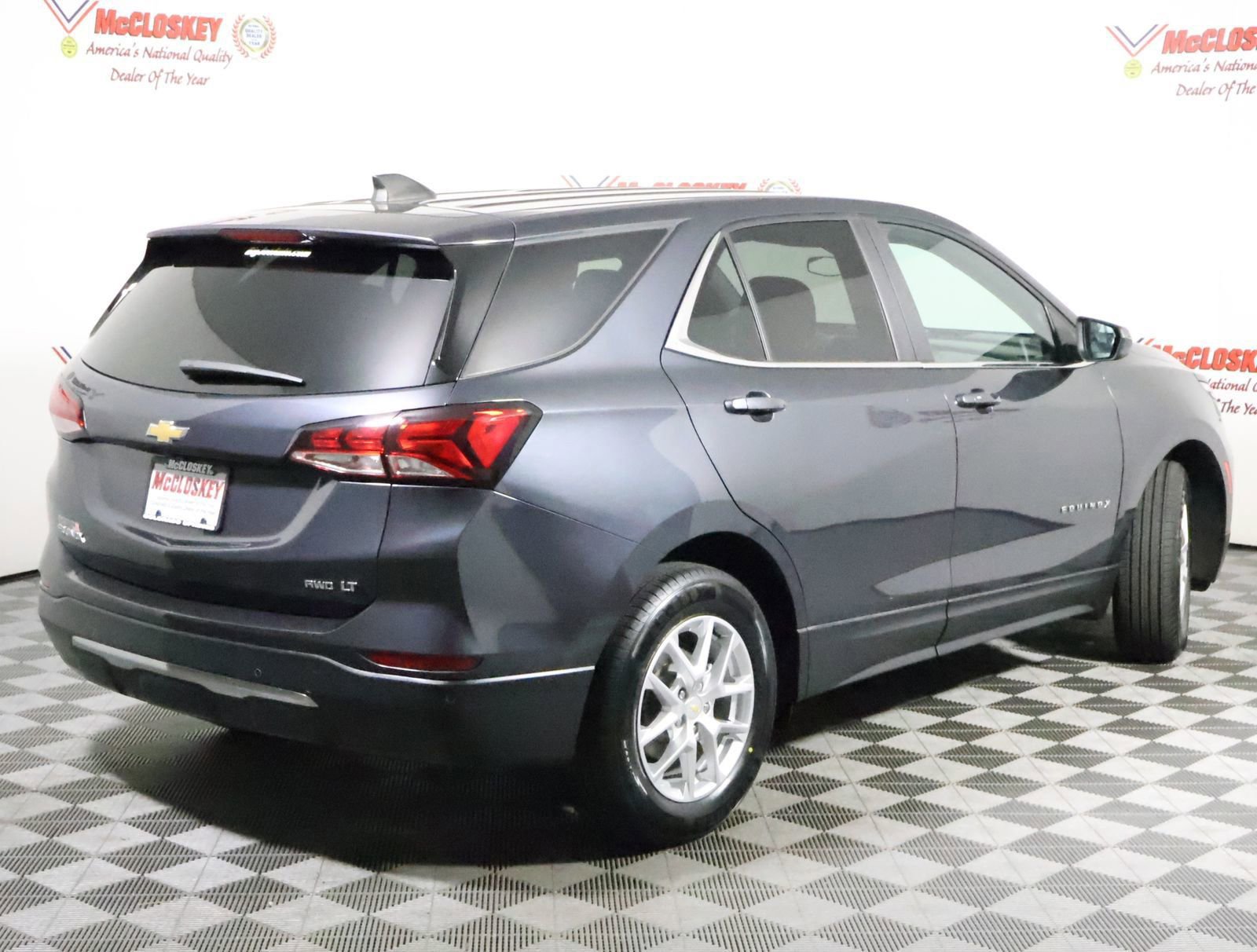 Used 2022 Chevrolet Equinox LT w/ Driver Convenience Package image 9