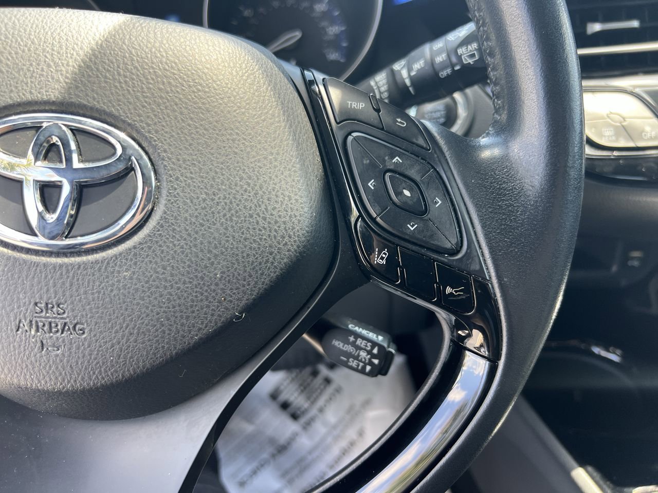 Used 2021 Toyota C-HR XLE FWD image 20