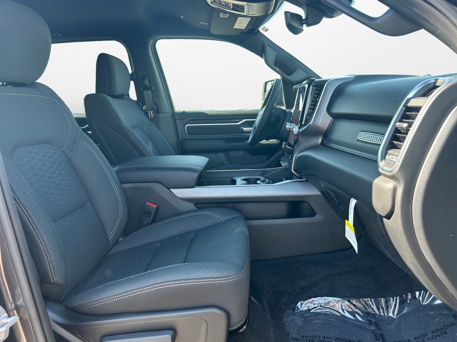 New 2026 RAM 1500 4x4 Crew Cab image 15