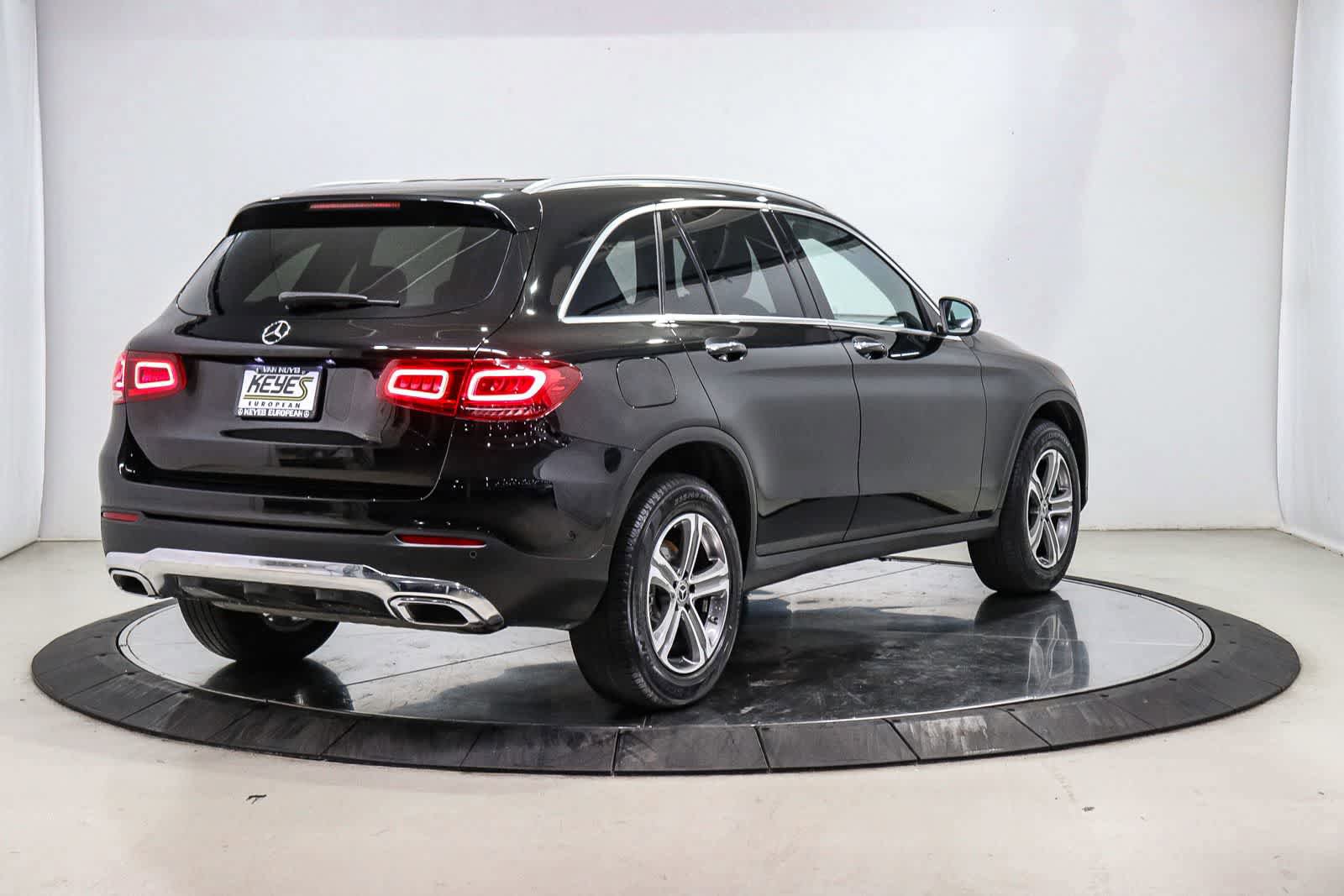 Used 2021 Mercedes-Benz GLC 300 4MATIC image 4