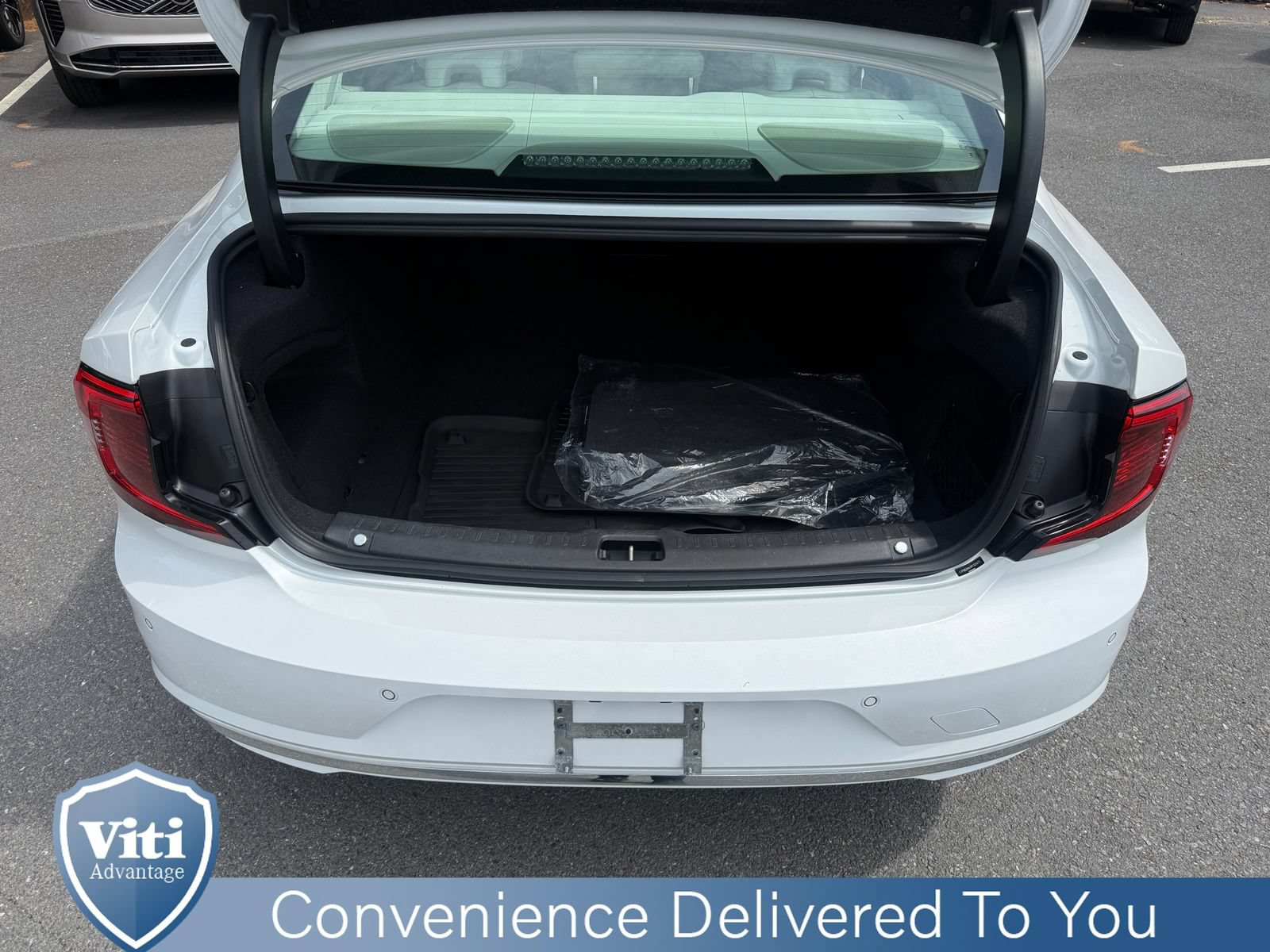 Certified 2023 Volvo S90 B6 Ultimate w/ Protection Package Premier AWD/4WD image 24