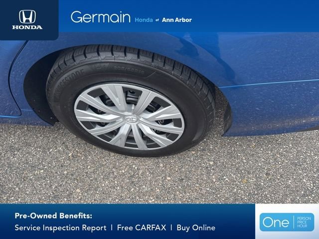 Used 2020 Toyota Camry LE FWD image 10