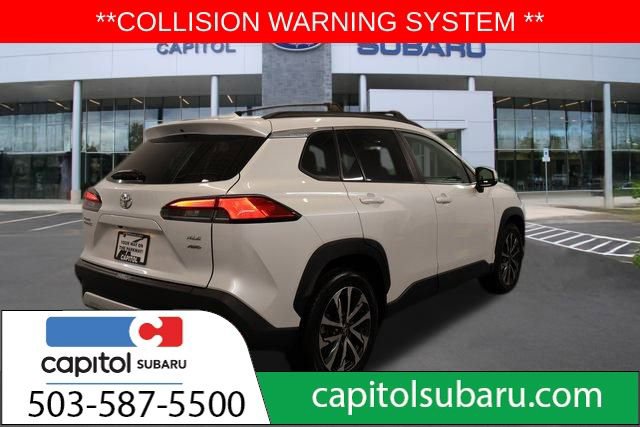 Used 2022 Toyota Corolla Cross XLE image 3