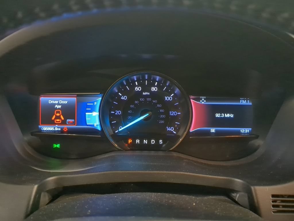 Certified 2018 Ford Explorer XLT w/ Equipment Group 201A AWD/4WD image 20