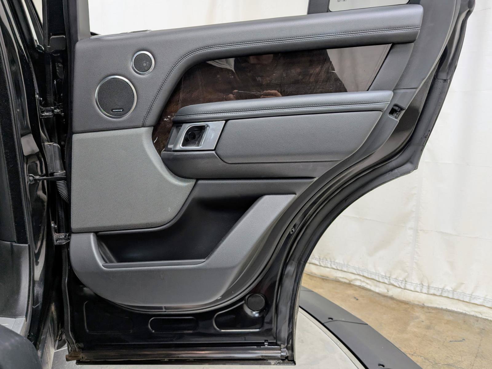 Used 2020 Land Rover Range Rover AWD/4WD image 23