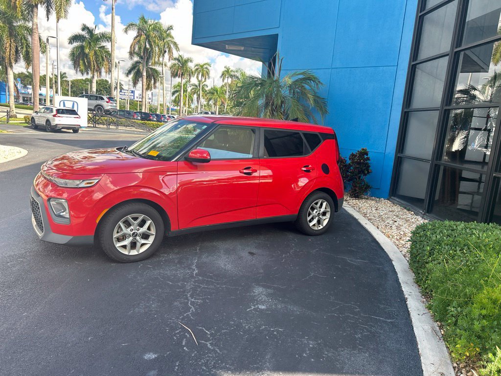 Used 2020 Kia Soul S FWD image 4