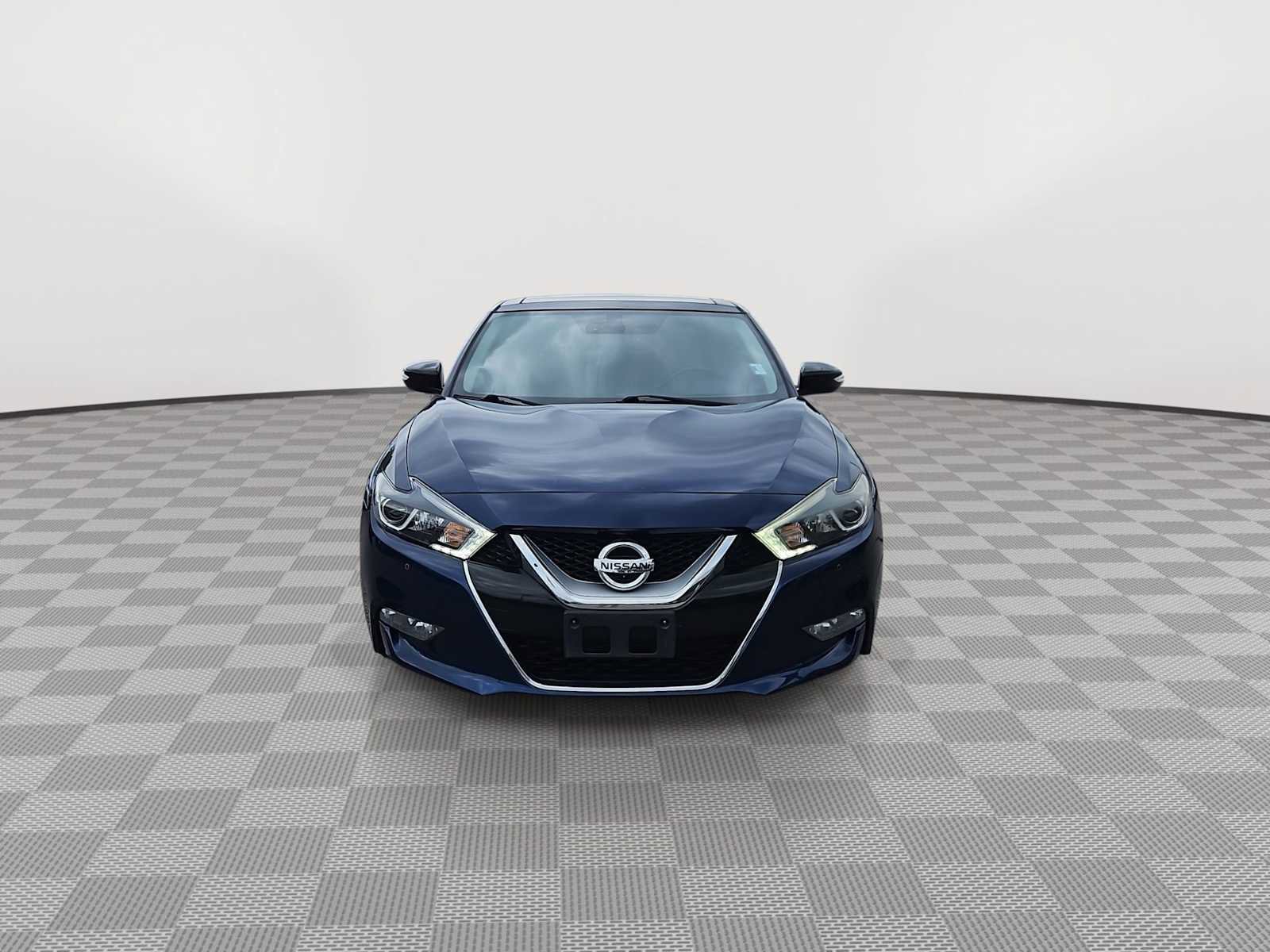 Used 2017 Nissan Maxima Platinum image 3