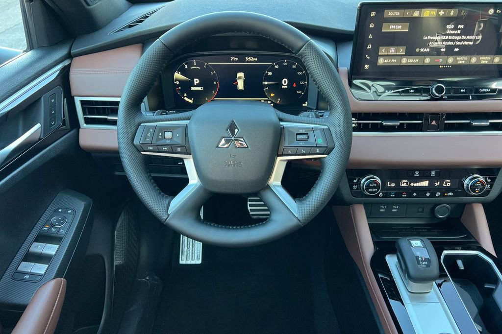 New 2026 Mitsubishi Outlander SEL image 15