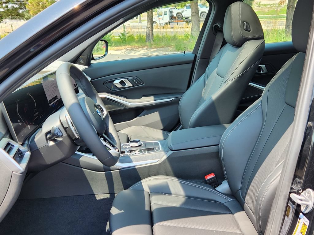New 2026 BMW 330i xDrive Sedan w/ M Sport Package AWD/4WD image 10
