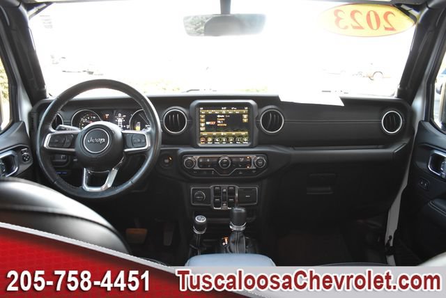 Used 2023 Jeep Wrangler Unlimited Sahara w/ Cold Weather Group AWD/4WD image 3