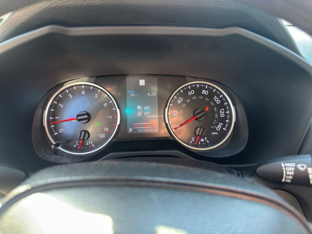 Used 2022 Toyota RAV4 XLE FWD image 19