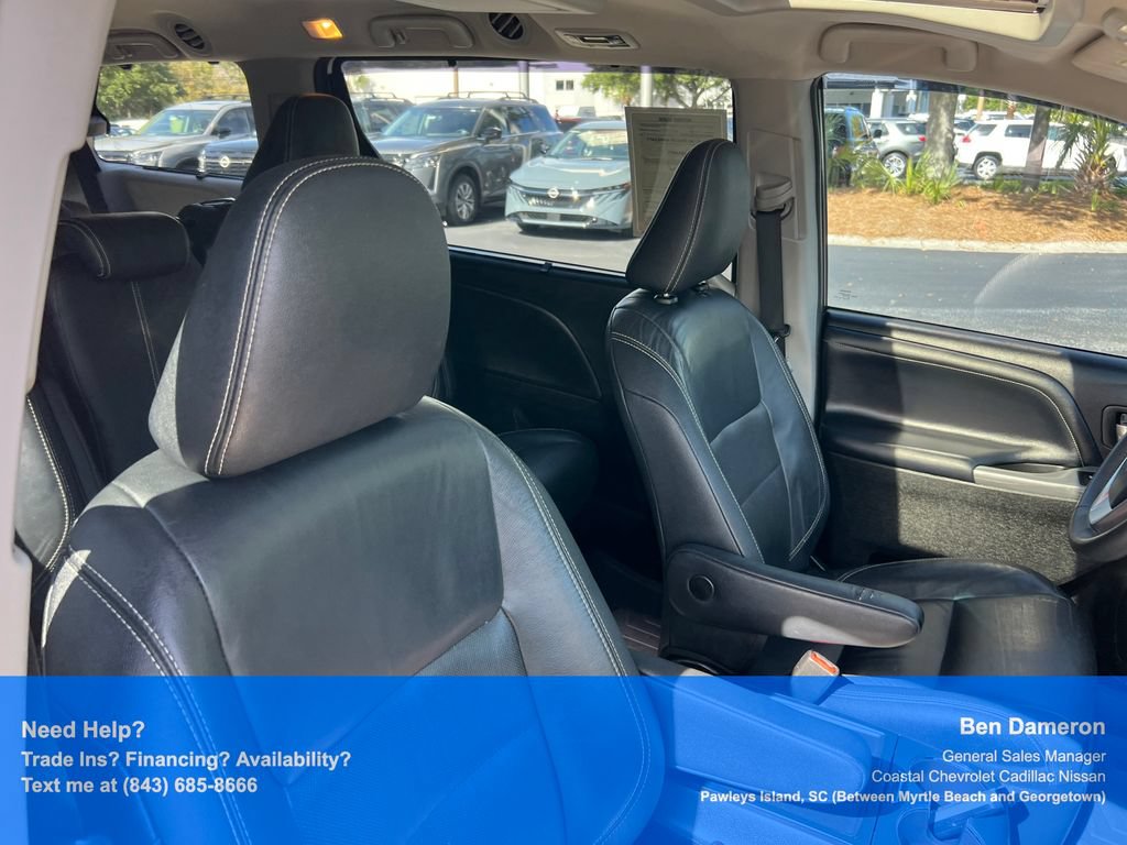 Used 2017 Toyota Sienna SE Premium FWD image 27