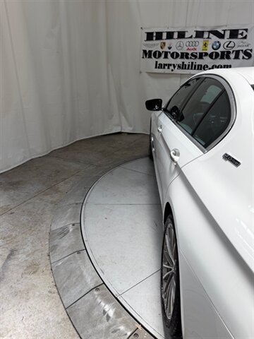 Used 2018 BMW 530e w/ Premium Package 2 RWD image 10