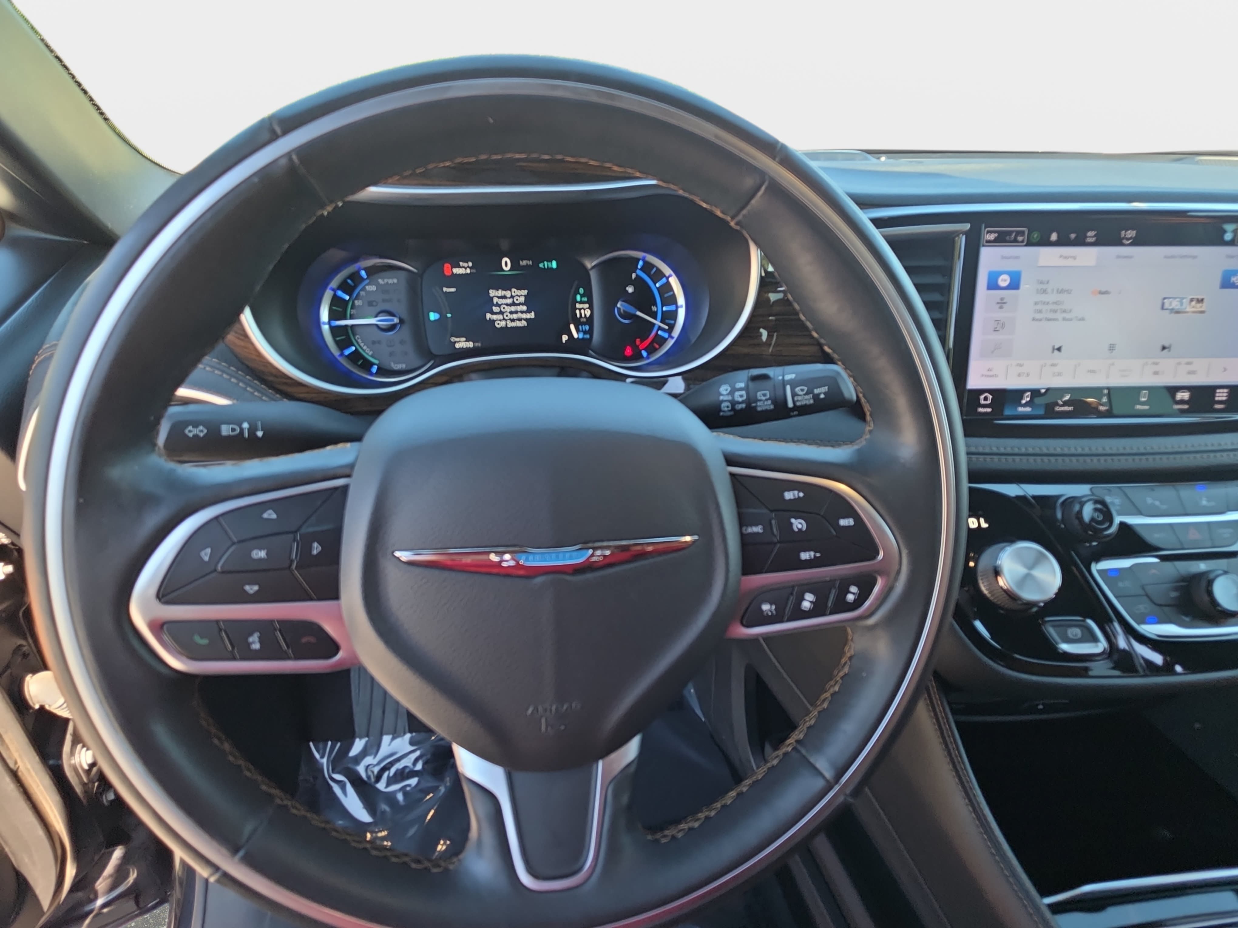 Used 2021 Chrysler Pacifica Pinnacle FWD image 17