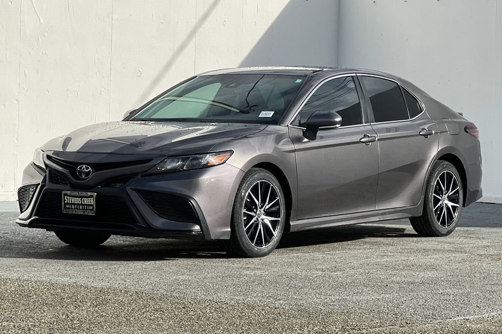 Used 2021 Toyota Camry SE w/ Convenience Package image 7