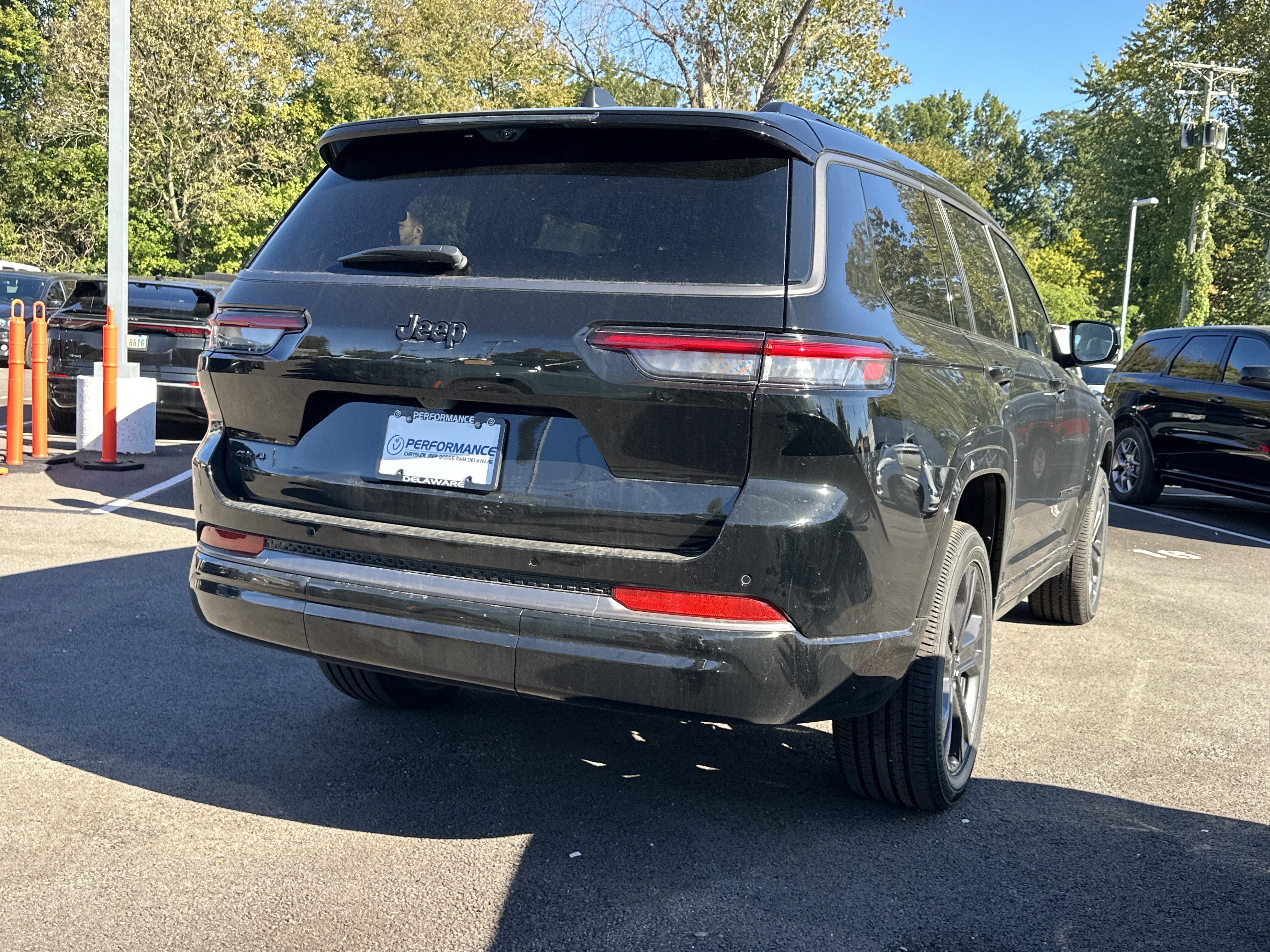 New 2027 Jeep Grand Cherokee L Limited AWD/4WD image 16
