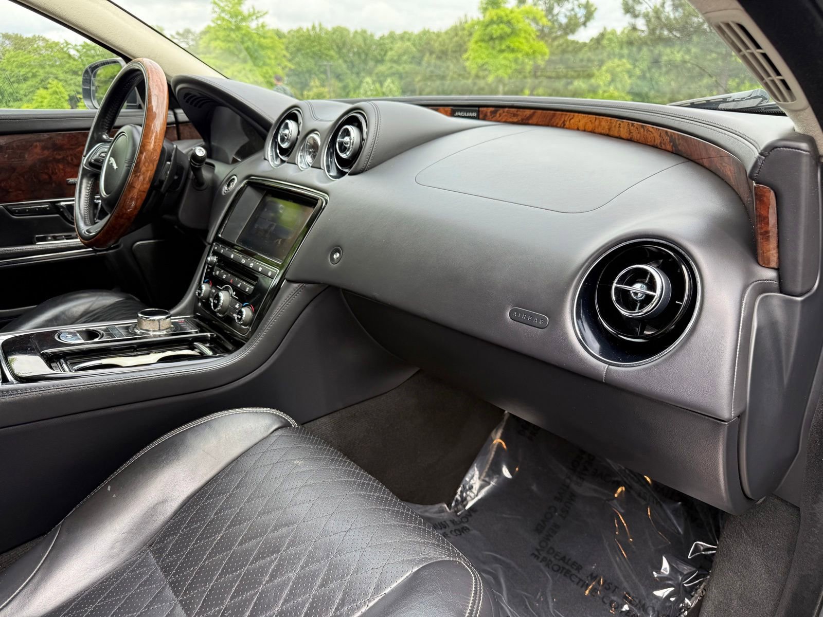 Used 2016 Jaguar XJ L Portfolio AWD/4WD image 22