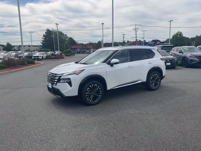 New 2026 Nissan Rogue Platinum AWD/4WD image 1