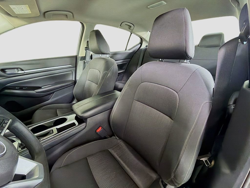 Used 2023 Nissan Altima 2.5 SV image 12