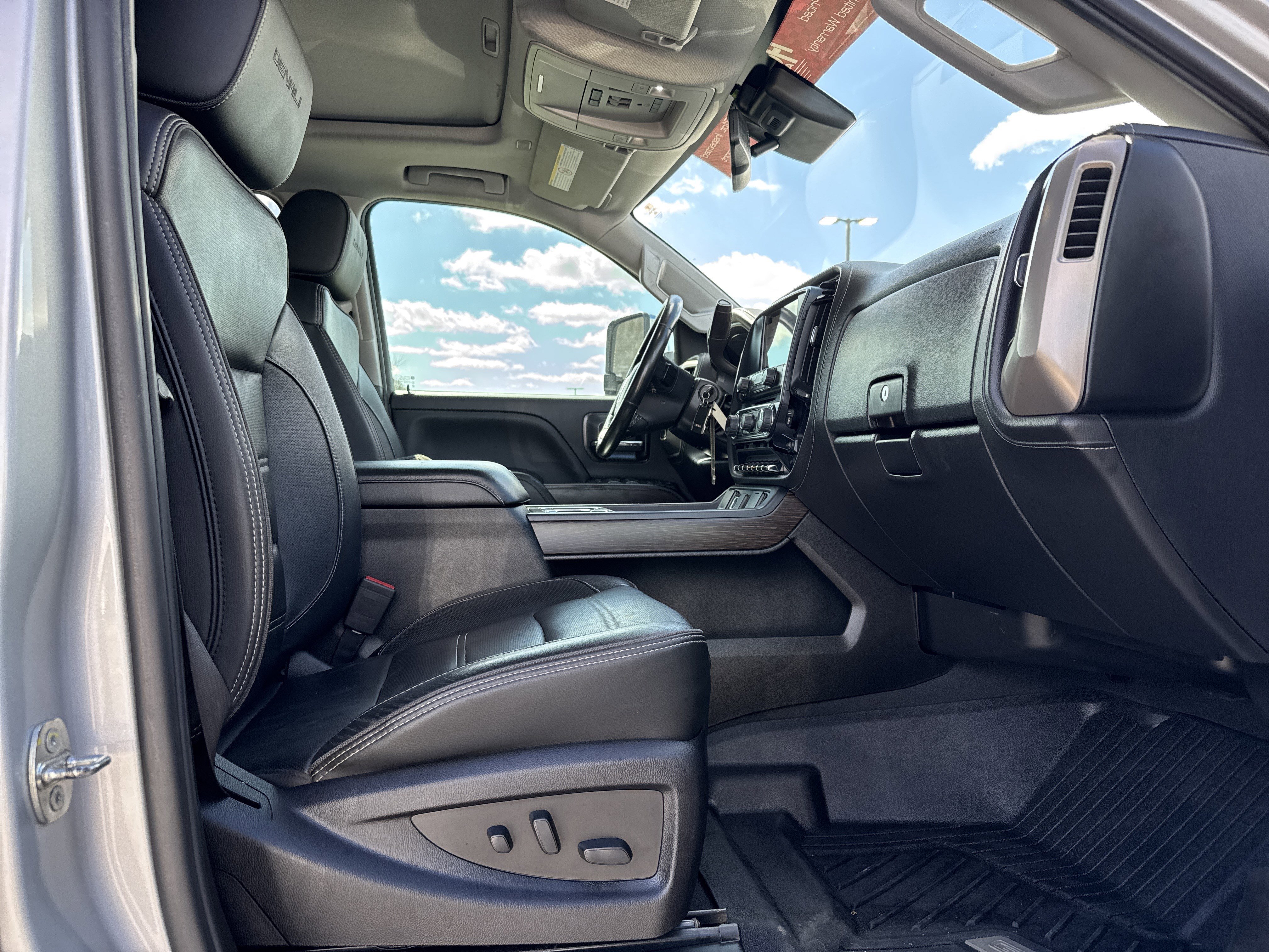 Used 2019 GMC Sierra 2500 Denali w/ Duramax Plus Package image 28