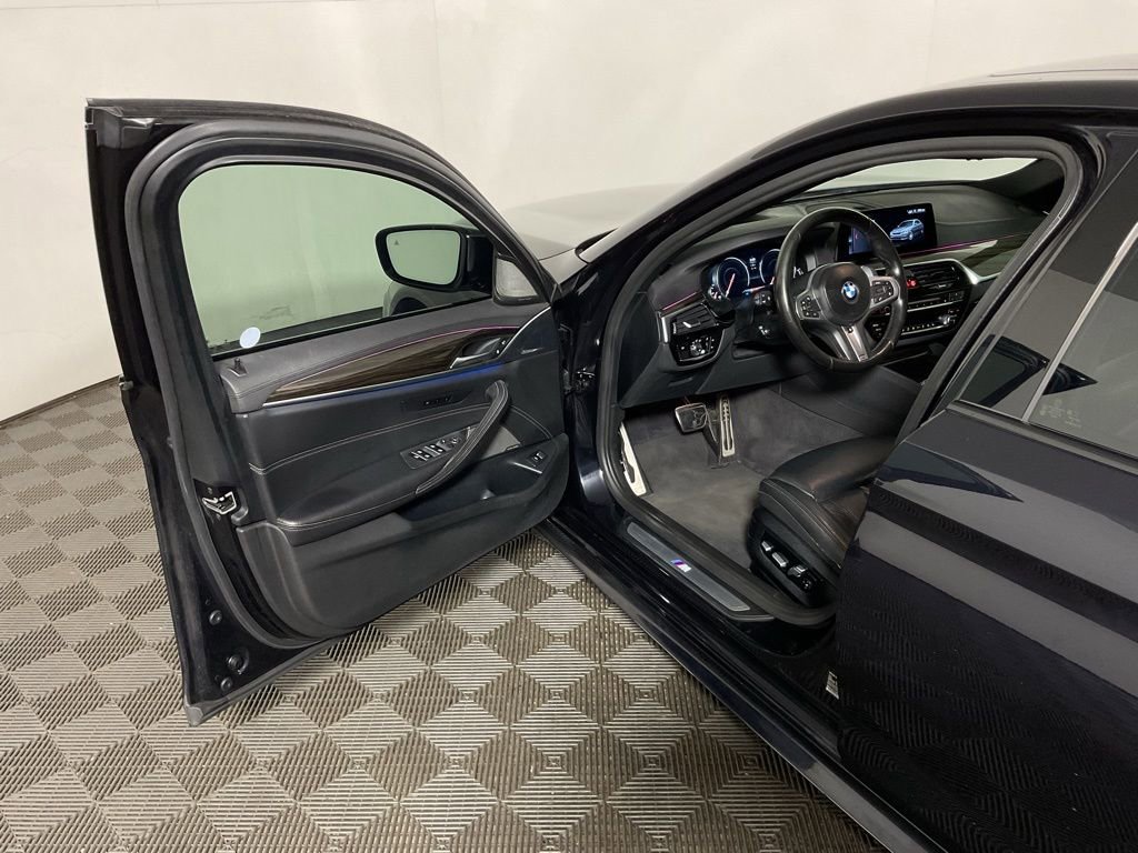 Used 2018 BMW 540i RWD image 19