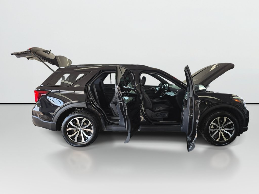 Used 2025 Ford Explorer ST-Line AWD/4WD image 9