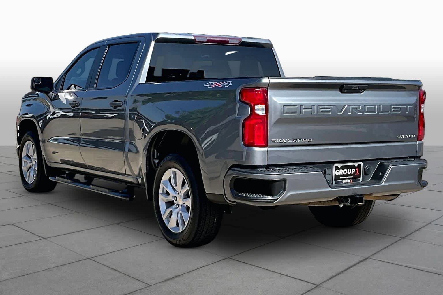 Used 2022 Chevrolet Silverado 1500 Custom w/ Safety Confidence Package AWD/4WD image 12
