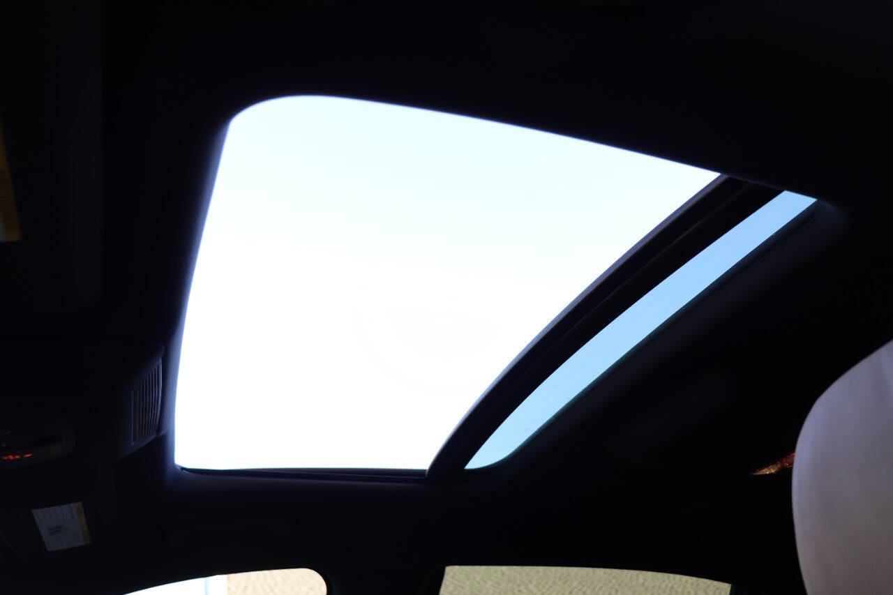 Used 2013 BMW 750Li image 31