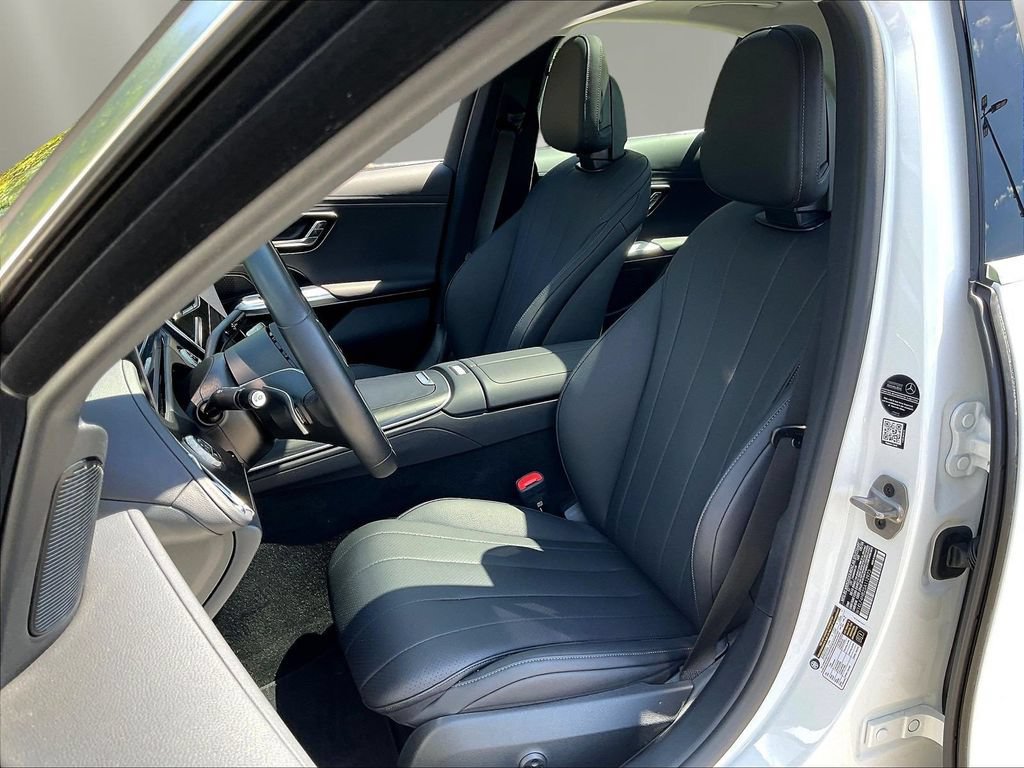 Used 2025 Mercedes-Benz E 350 4MATIC Sedan image 22