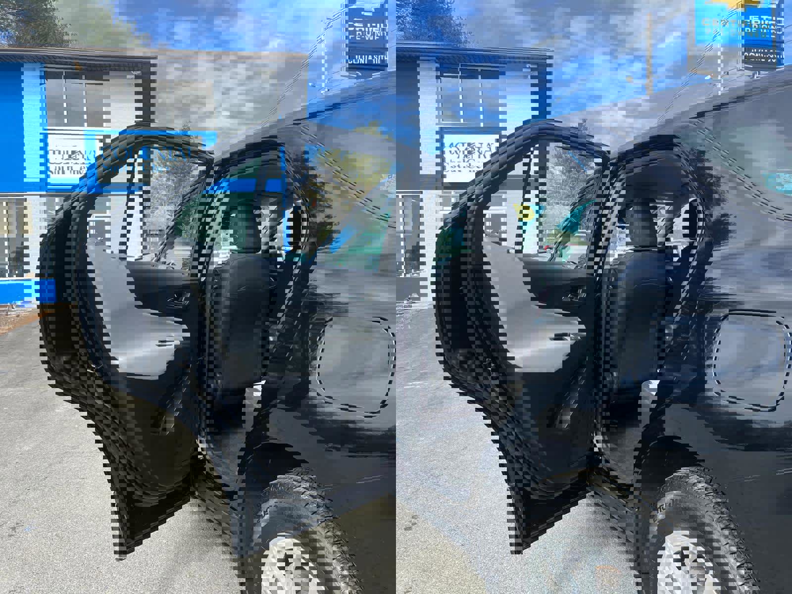 Certified 2023 Chevrolet Equinox LS image 32