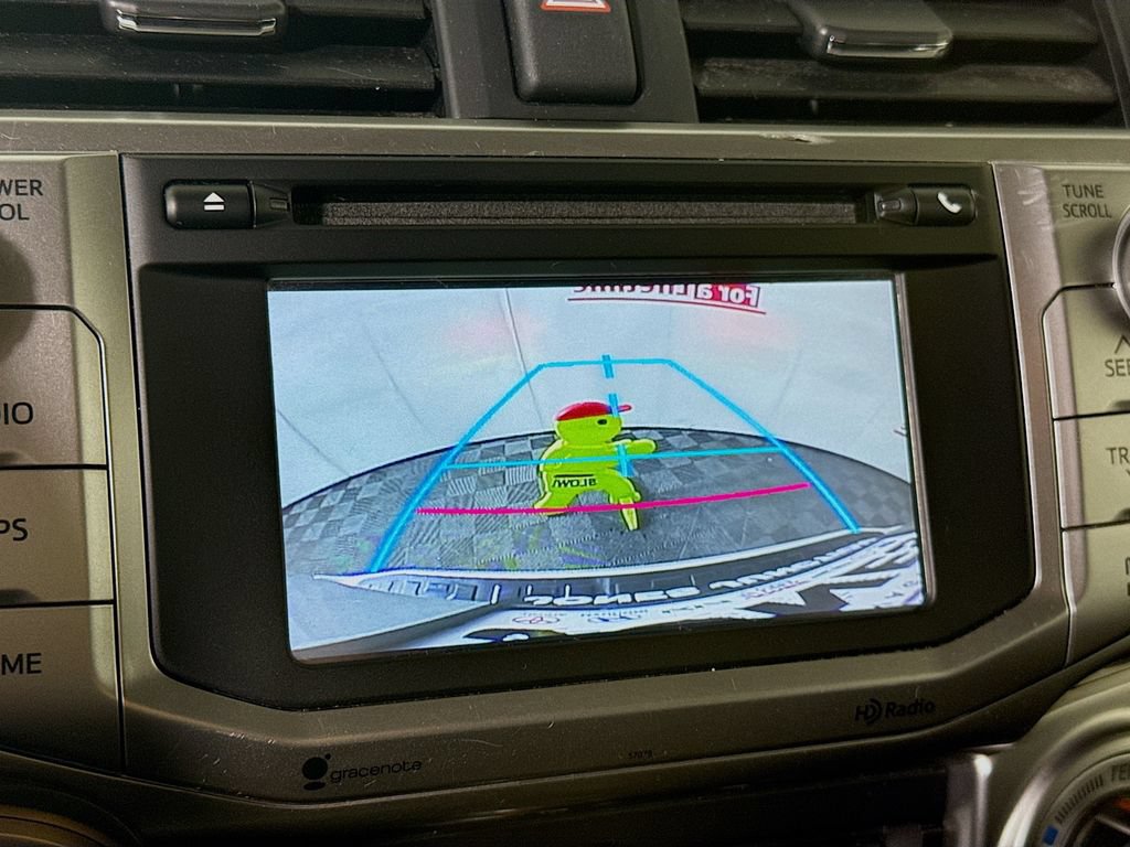 Used 2015 Toyota 4Runner SR5 AWD/4WD image 5