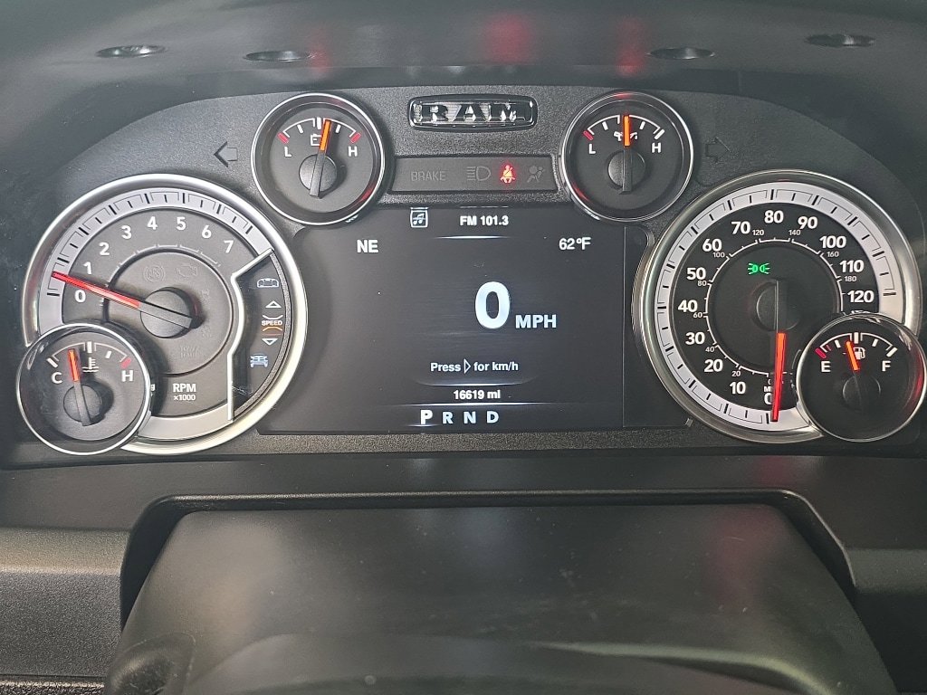 Used 2021 RAM 1500 Classic SLT w/ Trailer Tow Group AWD/4WD image 11