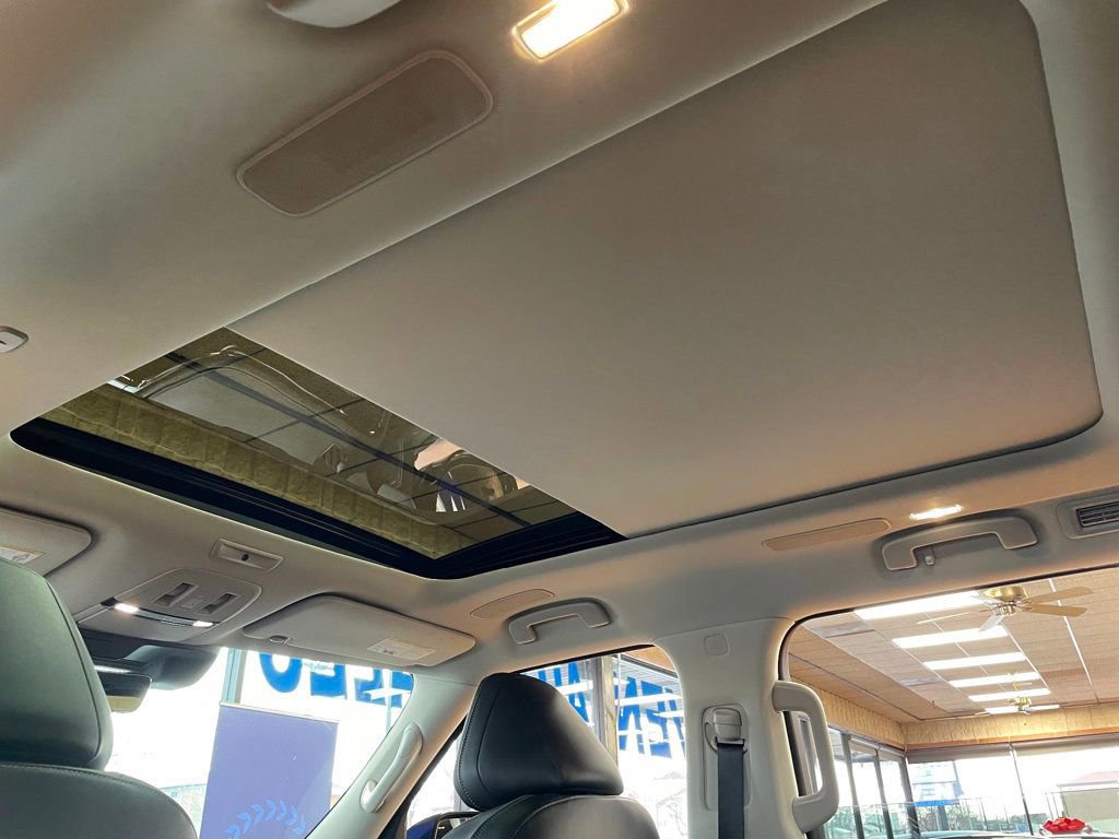 Used 2025 INFINITI QX80 Sensory image 22