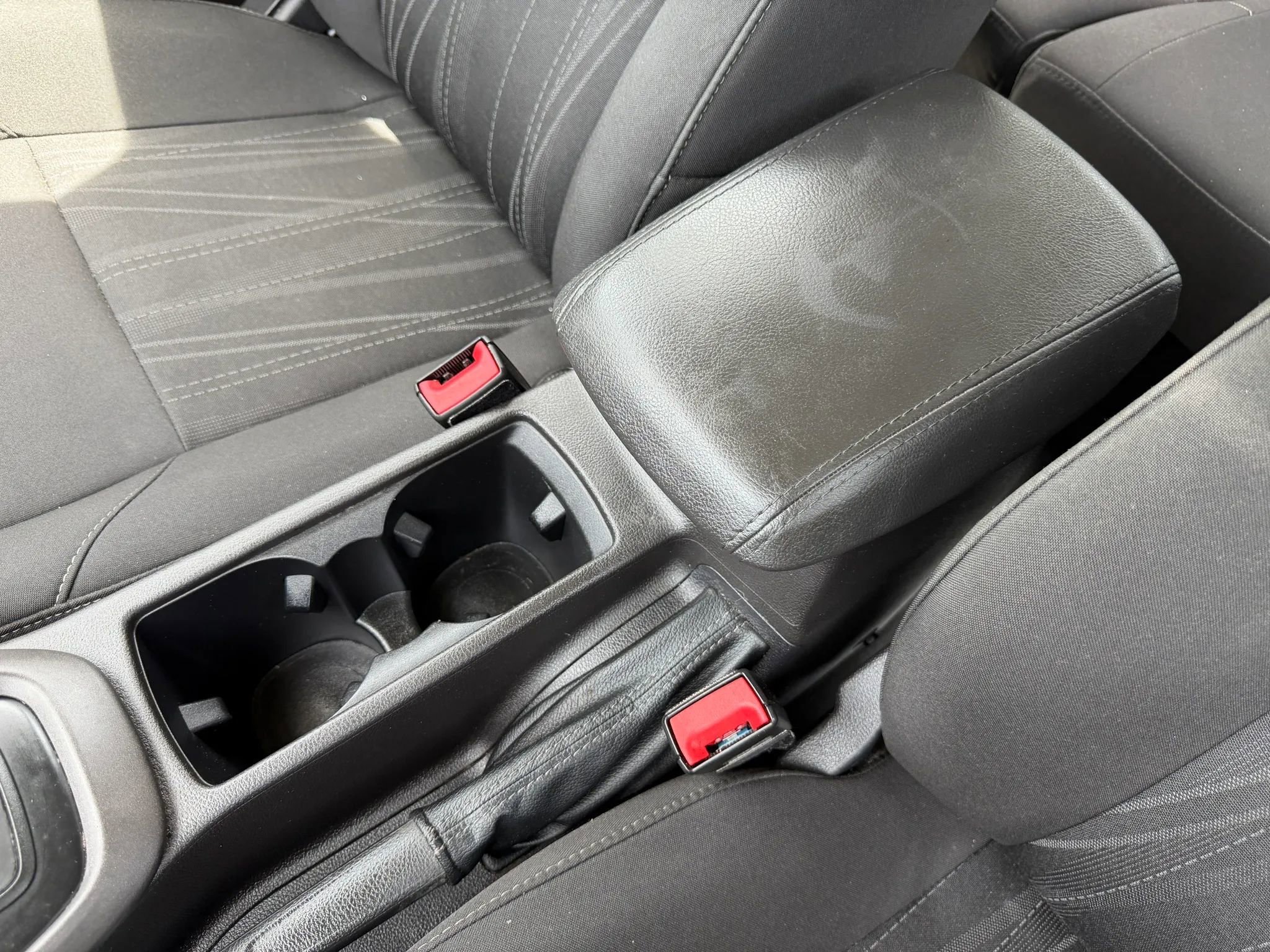 Used 2017 Ford Focus SEL w/ Cold Weather Package FWD image 35