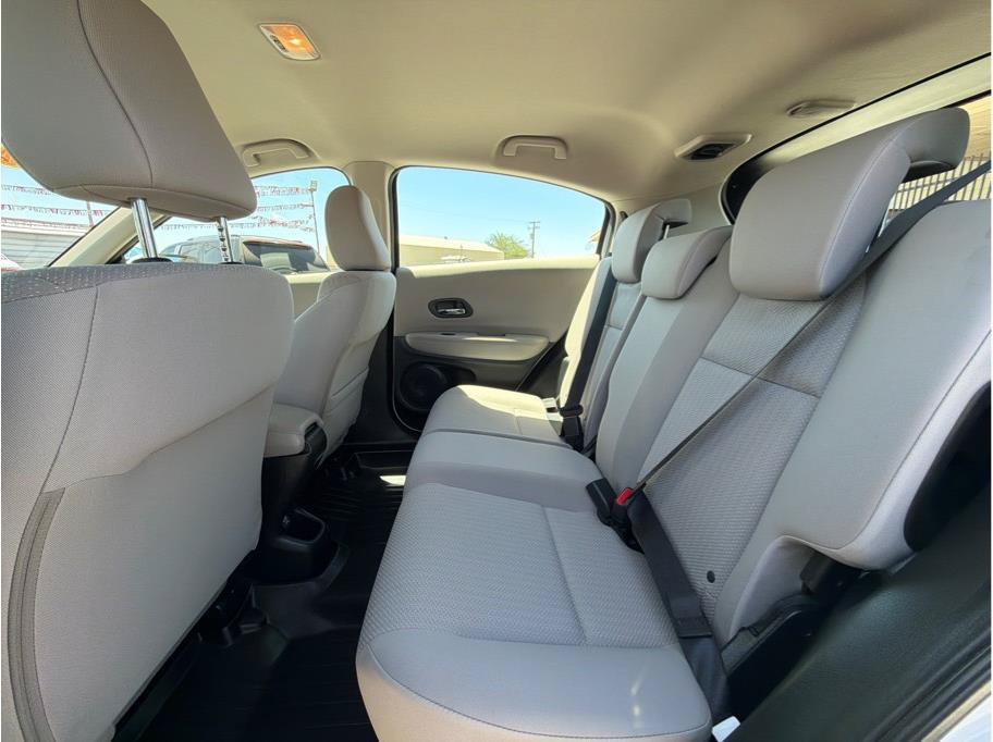 Used 2017 Honda HR-V LX image 10