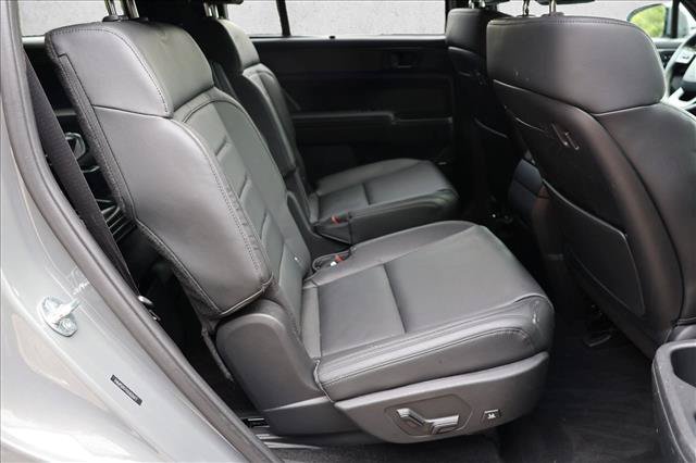 Used 2025 Hyundai Santa Fe Calligraphy AWD/4WD image 26