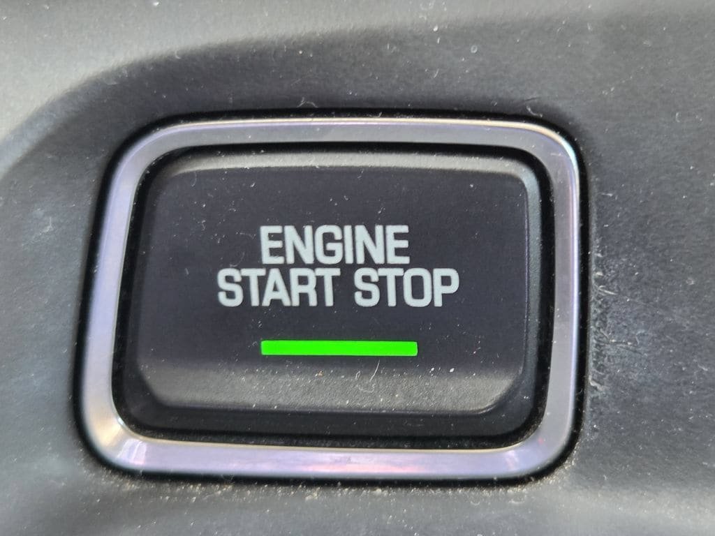 Used 2020 Chevrolet Camaro LT RWD image 21