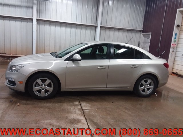 Used 2016 Chevrolet Cruze LT w/ Technology Package FWD image 6