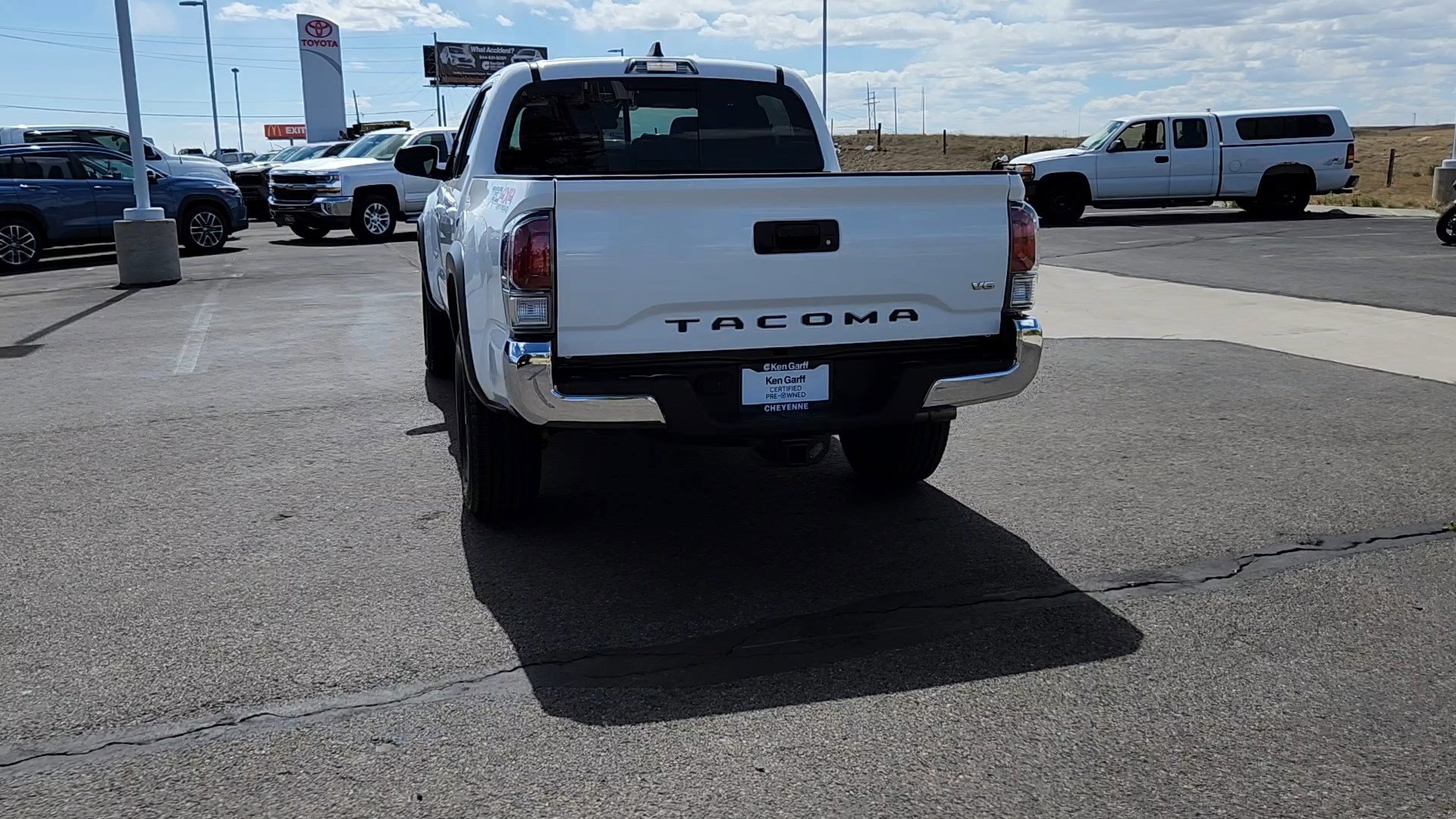 Used 2021 Toyota Tacoma TRD Off-Road AWD/4WD image 3