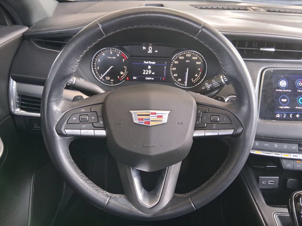 Used 2022 Cadillac XT4 Premium Luxury w/ Enhanced Visibility Package FWD image 10