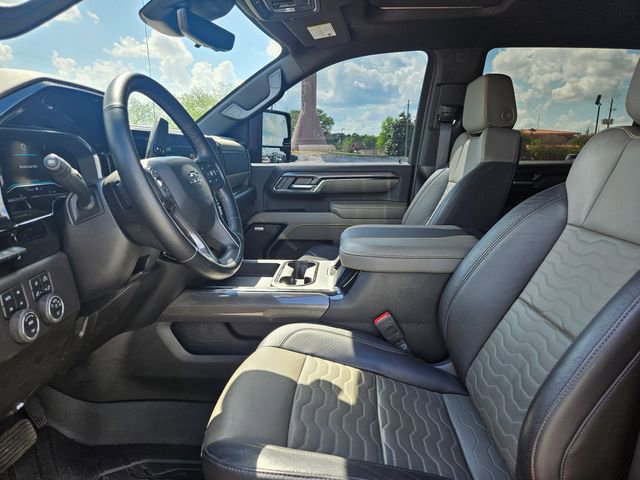 Used 2024 Chevrolet Silverado 2500 ZR2 w/ Technology Package AWD/4WD image 9