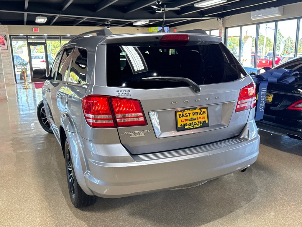 Used 2018 Dodge Journey SE w/ Popular Equipment Group FWD image 3