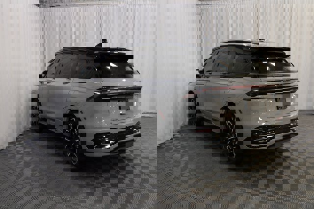 New 2026 Lincoln Nautilus Reserve image 21