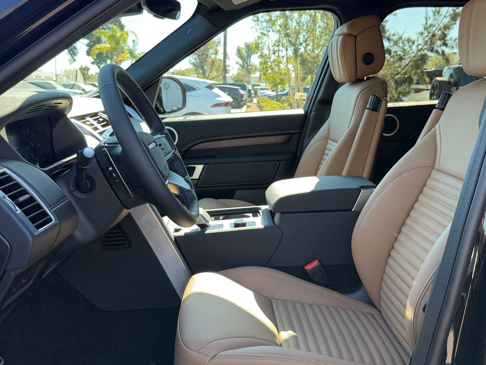 New 2026 Land Rover Discovery Dynamic SE AWD/4WD image 28