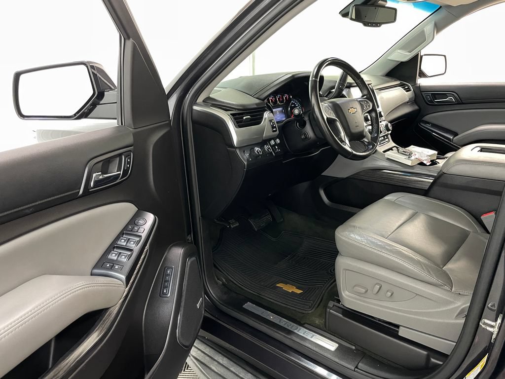Used 2015 Chevrolet Tahoe LT w/ Luxury Package AWD/4WD image 30
