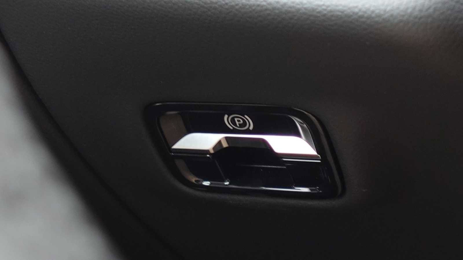 Certified 2026 Mercedes-Benz E 350 4MATIC Sedan image 33