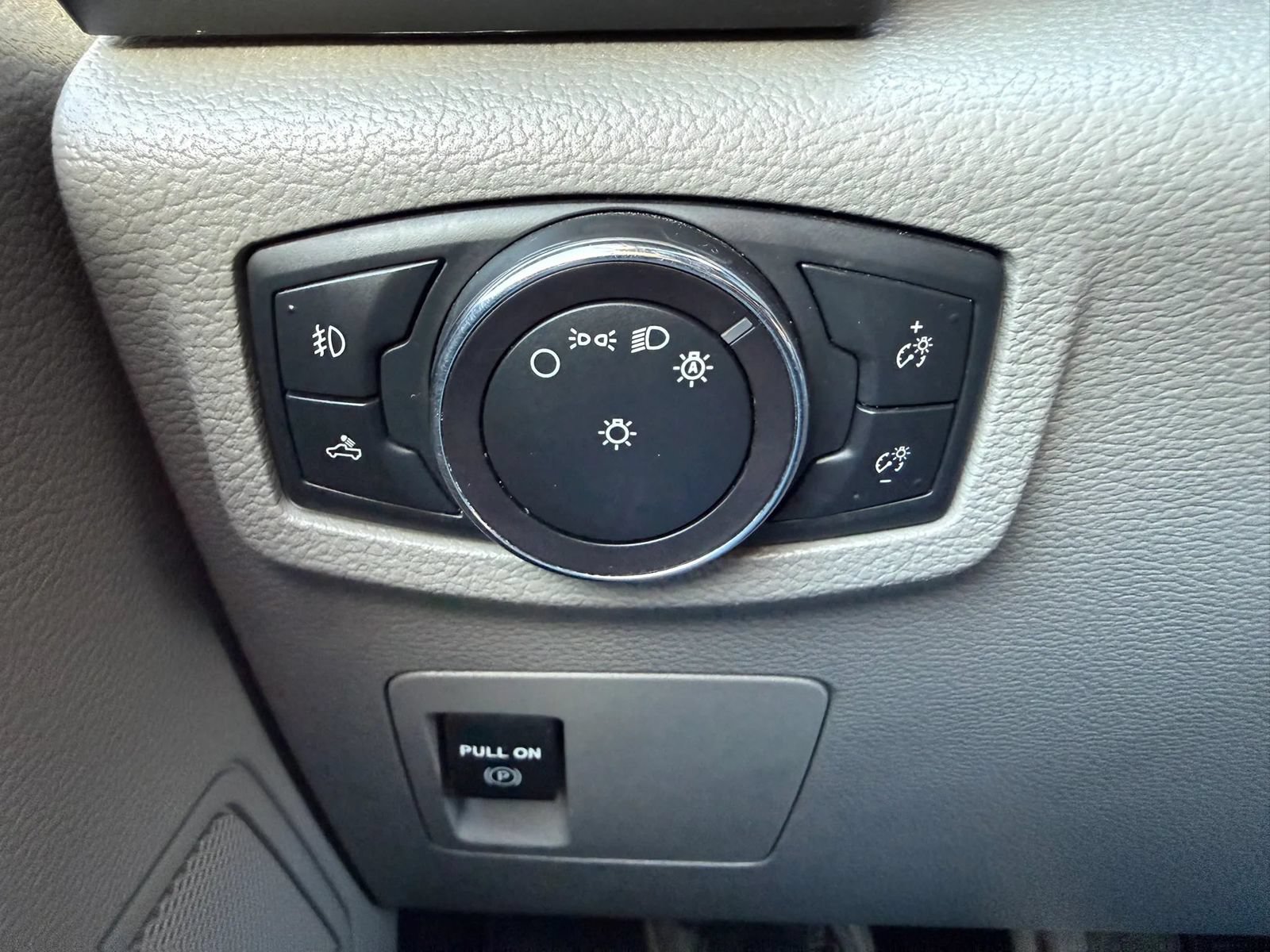 Used 2019 Ford F150 XL w/ Equipment Group 101A Mid RWD image 25