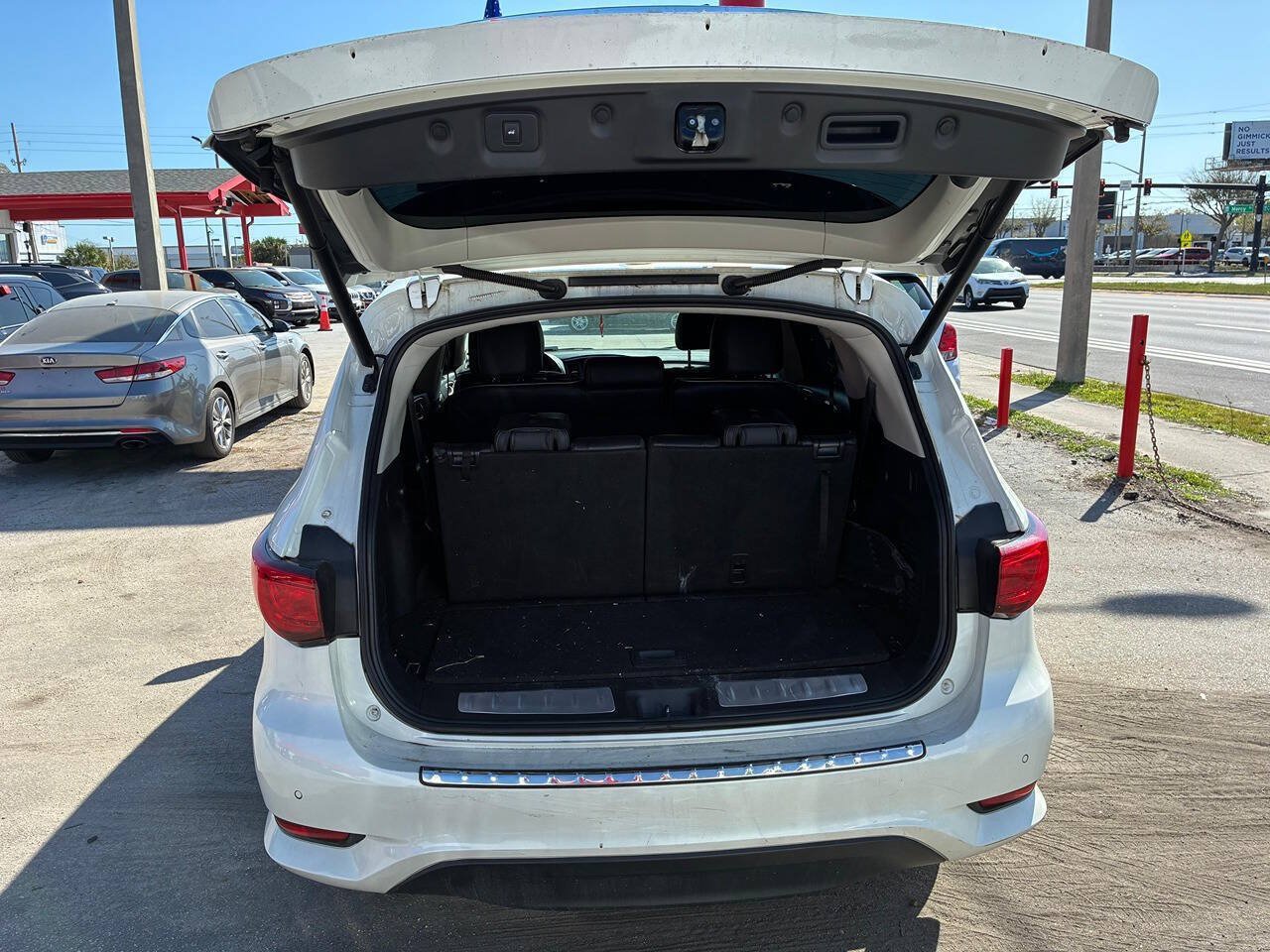 Used 2020 INFINITI QX60 Luxe w/ Essential Package FWD image 7
